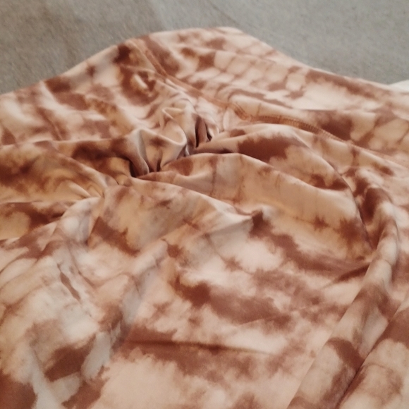 Woman's Leggings - Picture 3 of 4